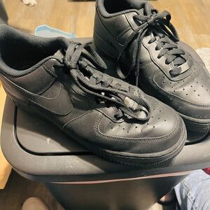 Nike Men's All-Black Sneakers